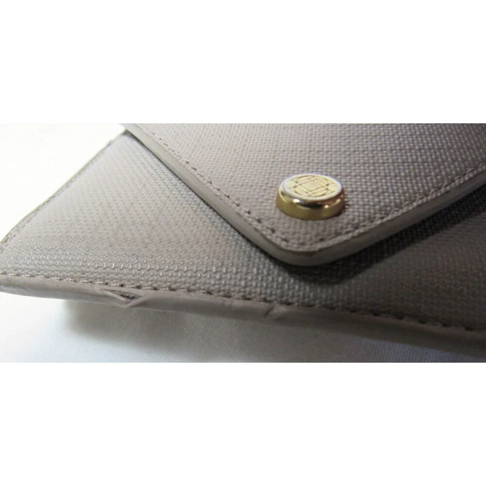 Dagne Dover Gray Textured Small Snap Card Wallet EUC